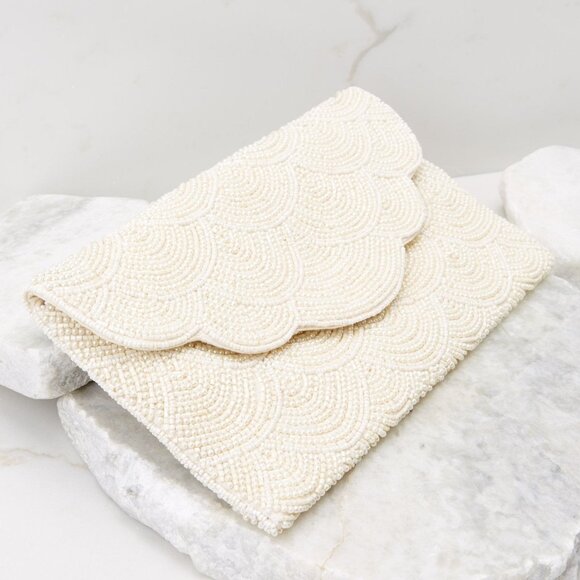 Scallop Cut Beaded Clutch / Crossbody Bag in Ivory with Gold Chain NEW NWT - Picture 13 of 14